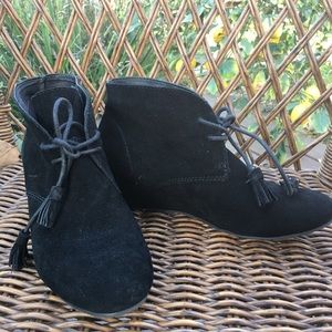 Crown Vintage Spark Wedge Suede Booties